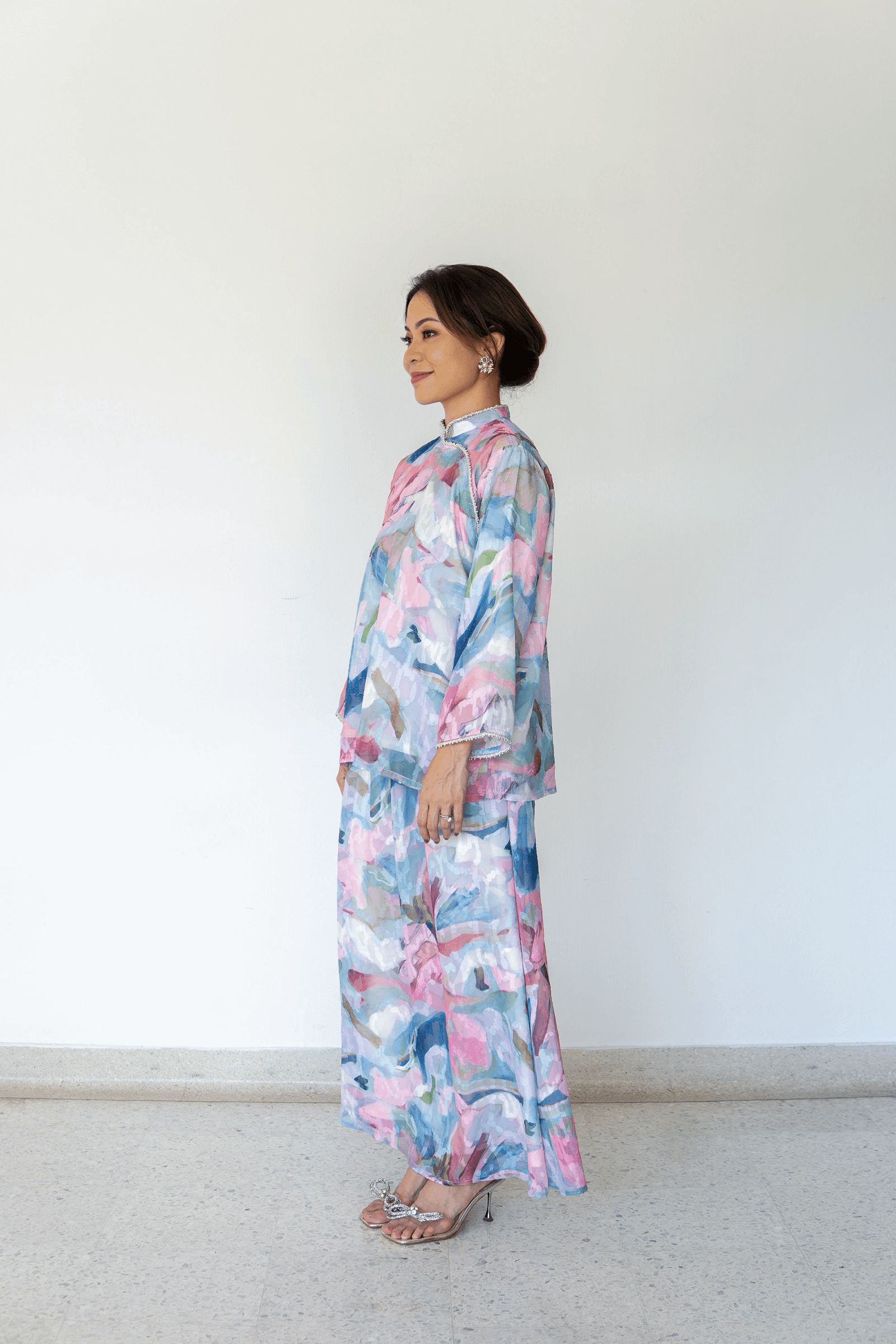 Lucy Women Set in Abstract Blue - Image 2