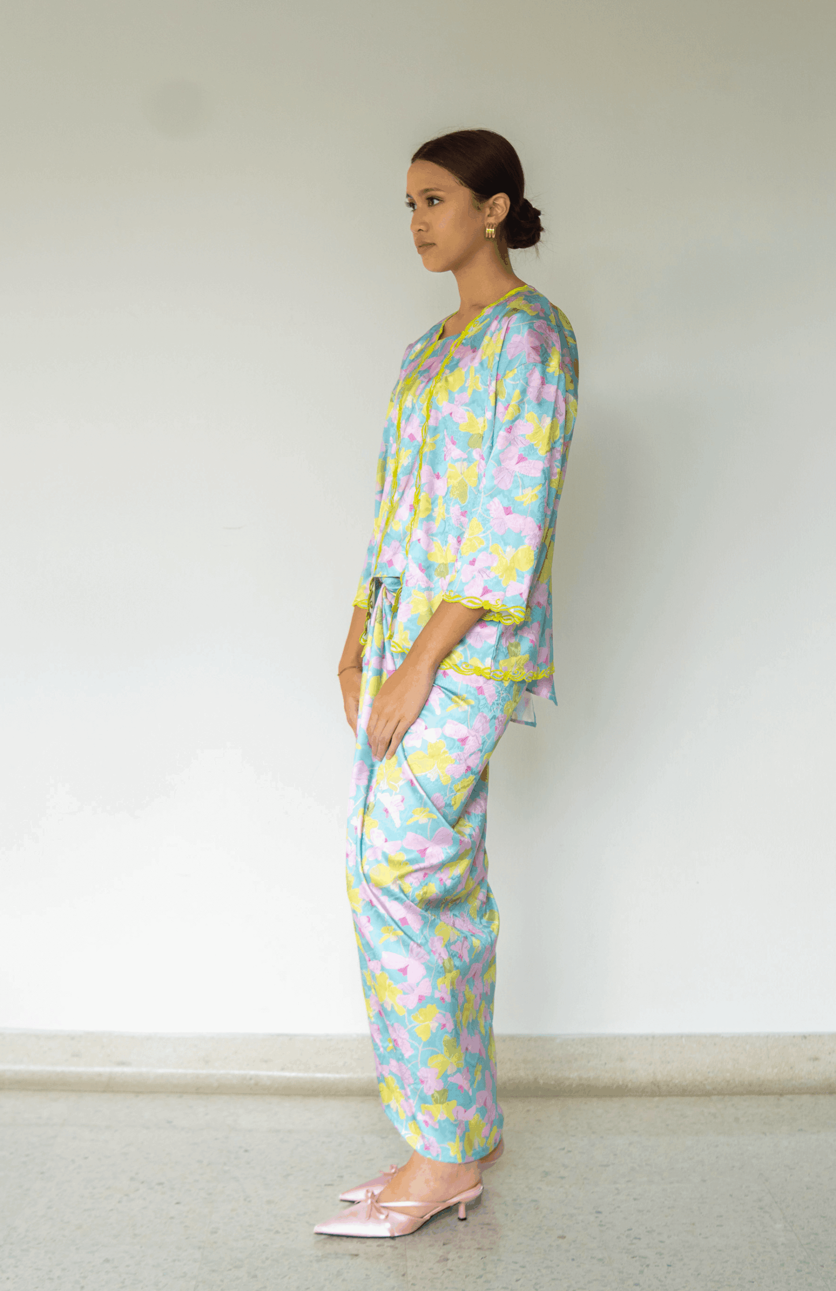 Poppy Women in Blue Neon Set - Image 2