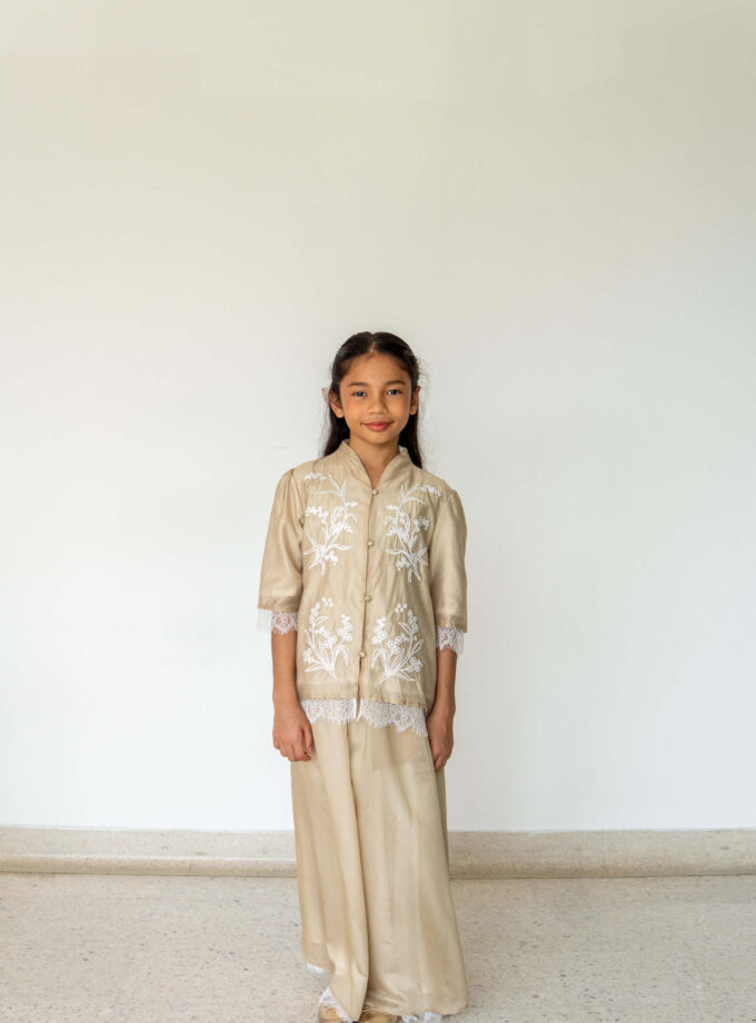 Sienna Girls in Sand