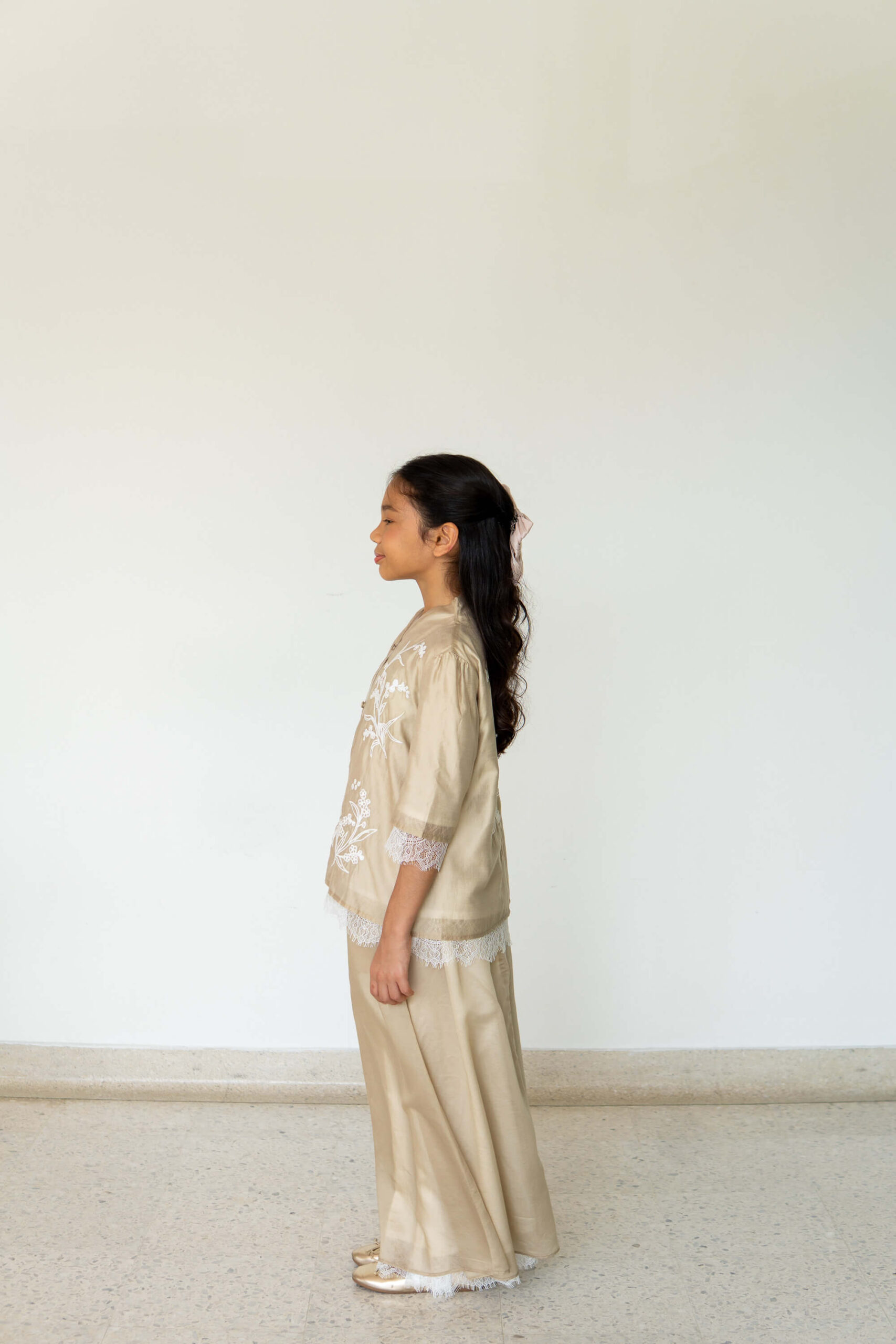 Sienna Kids in Sand - Image 3